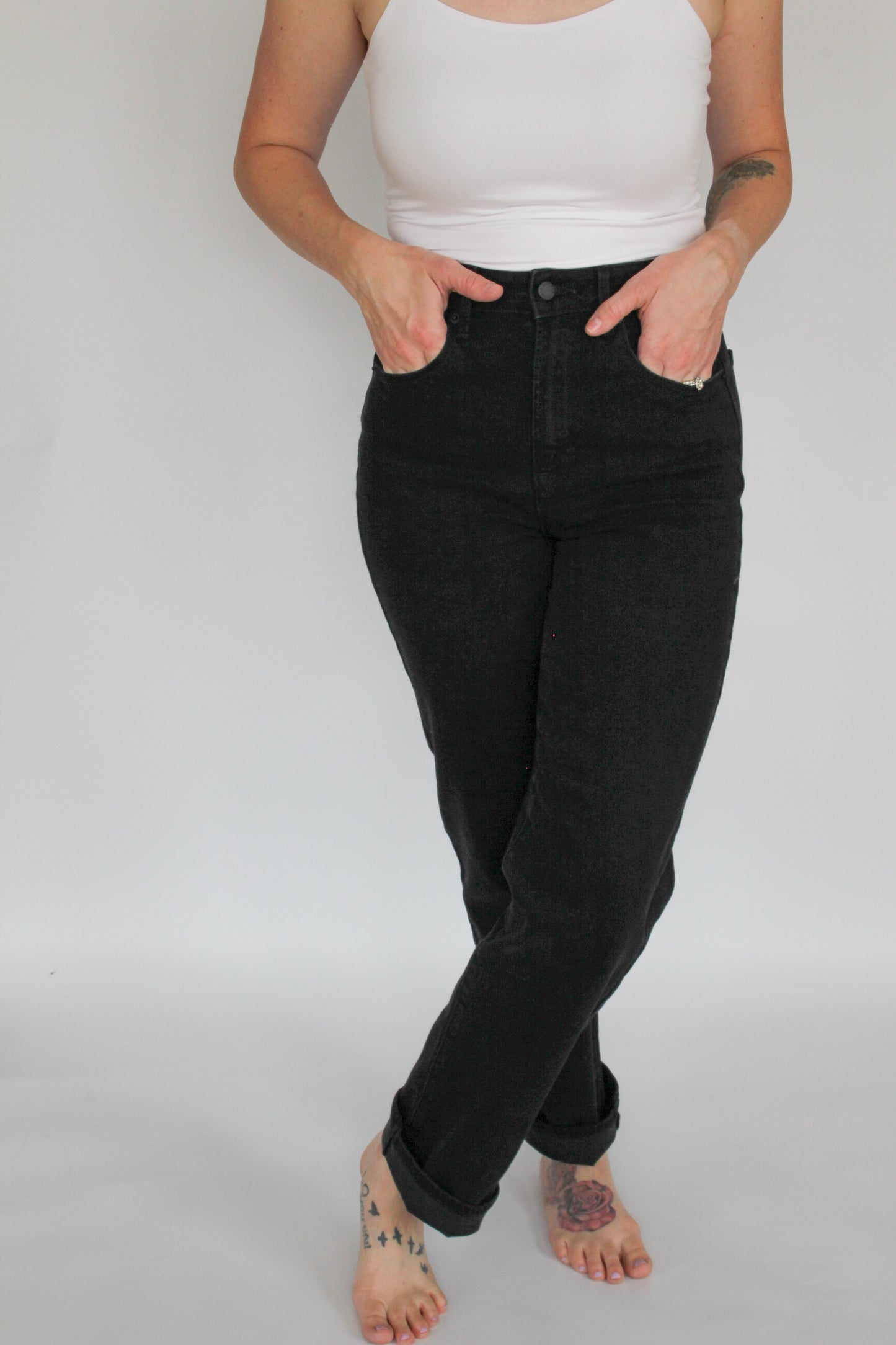 Riyah Relaxed Straight Jean