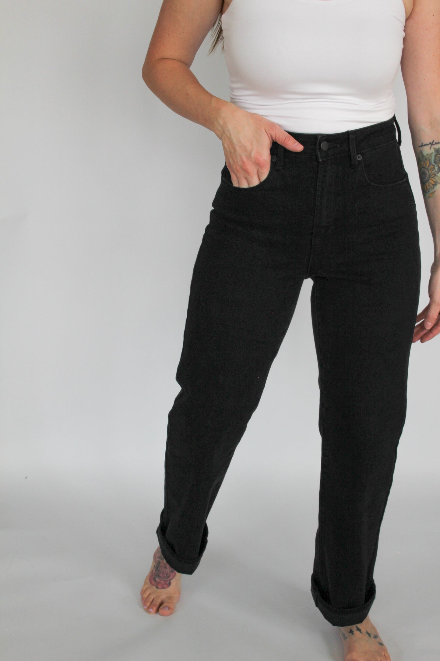 Riyah Relaxed Straight Jean